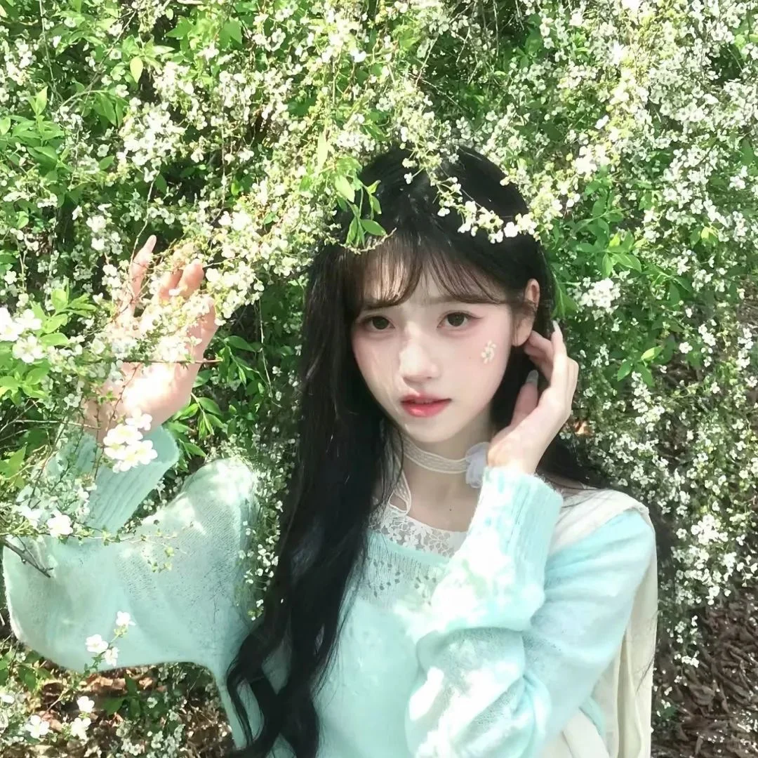 𝙒𝙚𝘾𝙝𝙖𝙩｜绿色森系女生头像