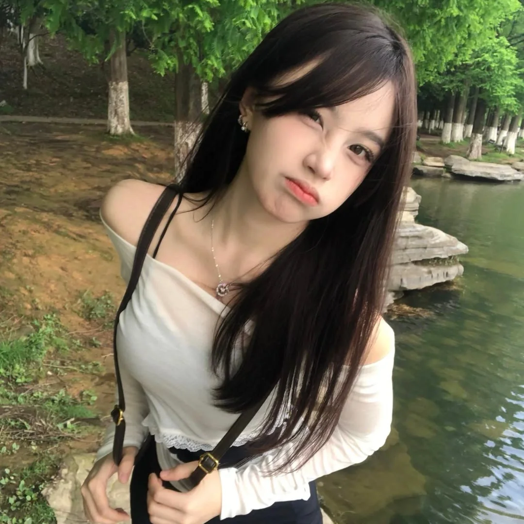 𝙒𝙚𝘾𝙝𝙖𝙩绝美女生头像