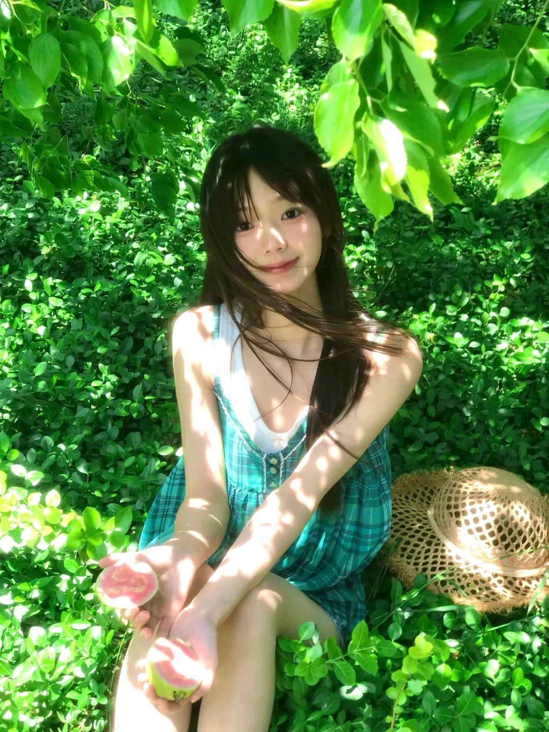 “少女的心事散落在绿荫里”🍃
