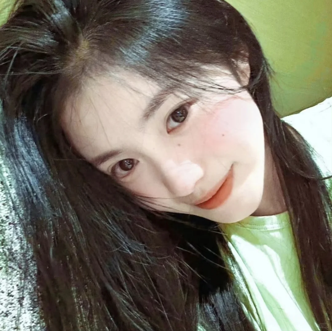 言笑只倩