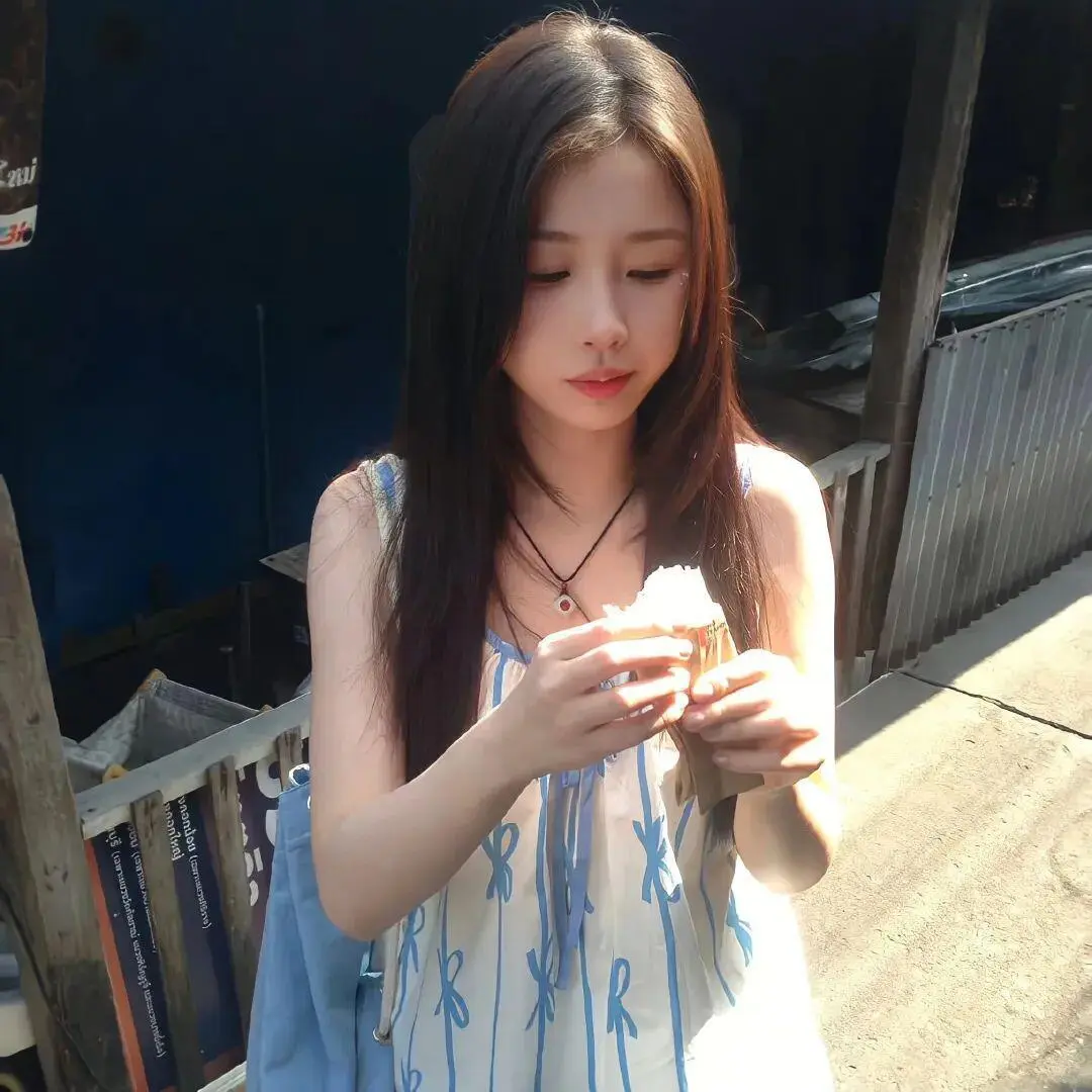 虞书欣〡18张头像壁纸清新甜美少女氛围纯欲