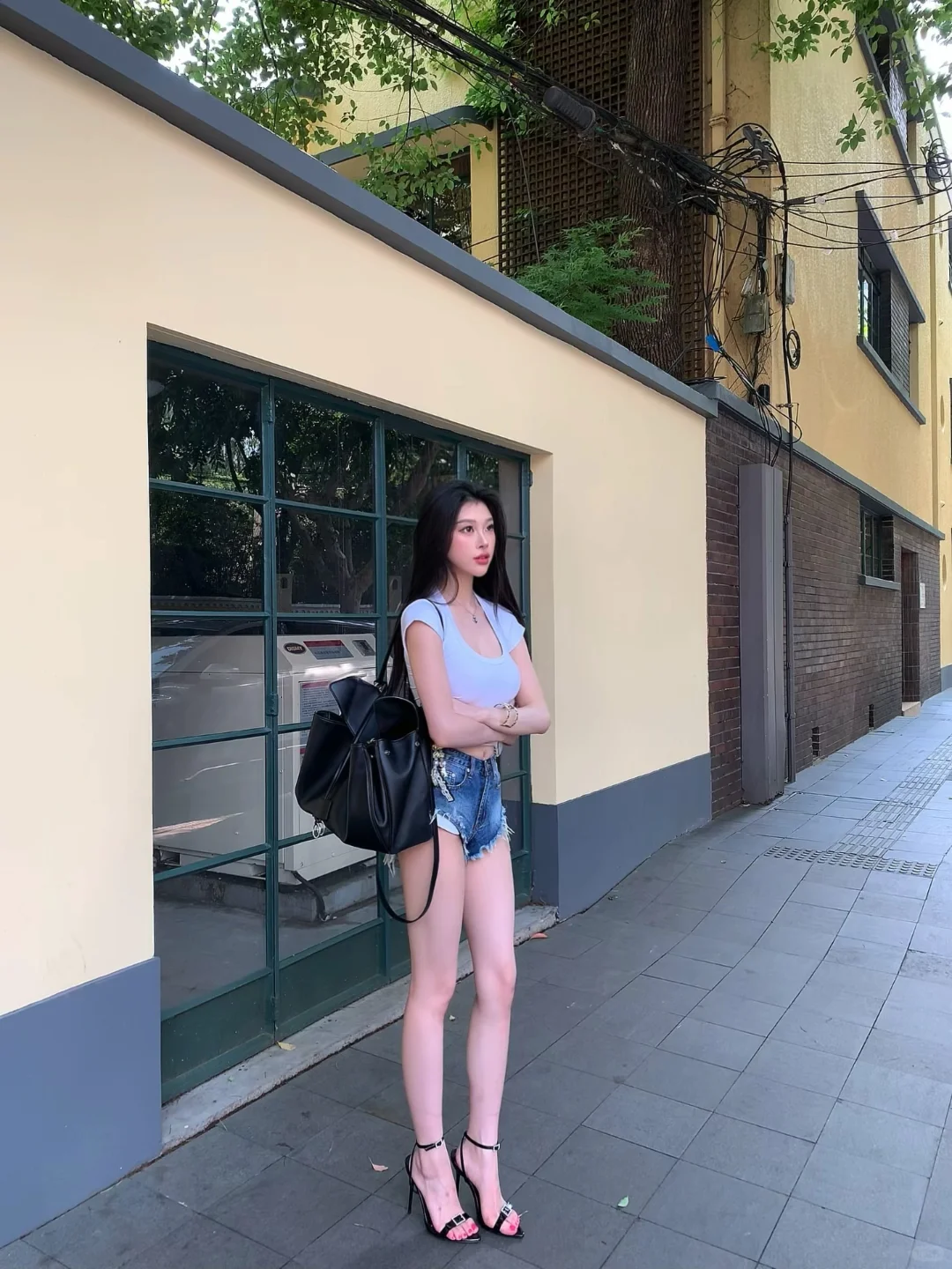 简单的穿搭最显身材