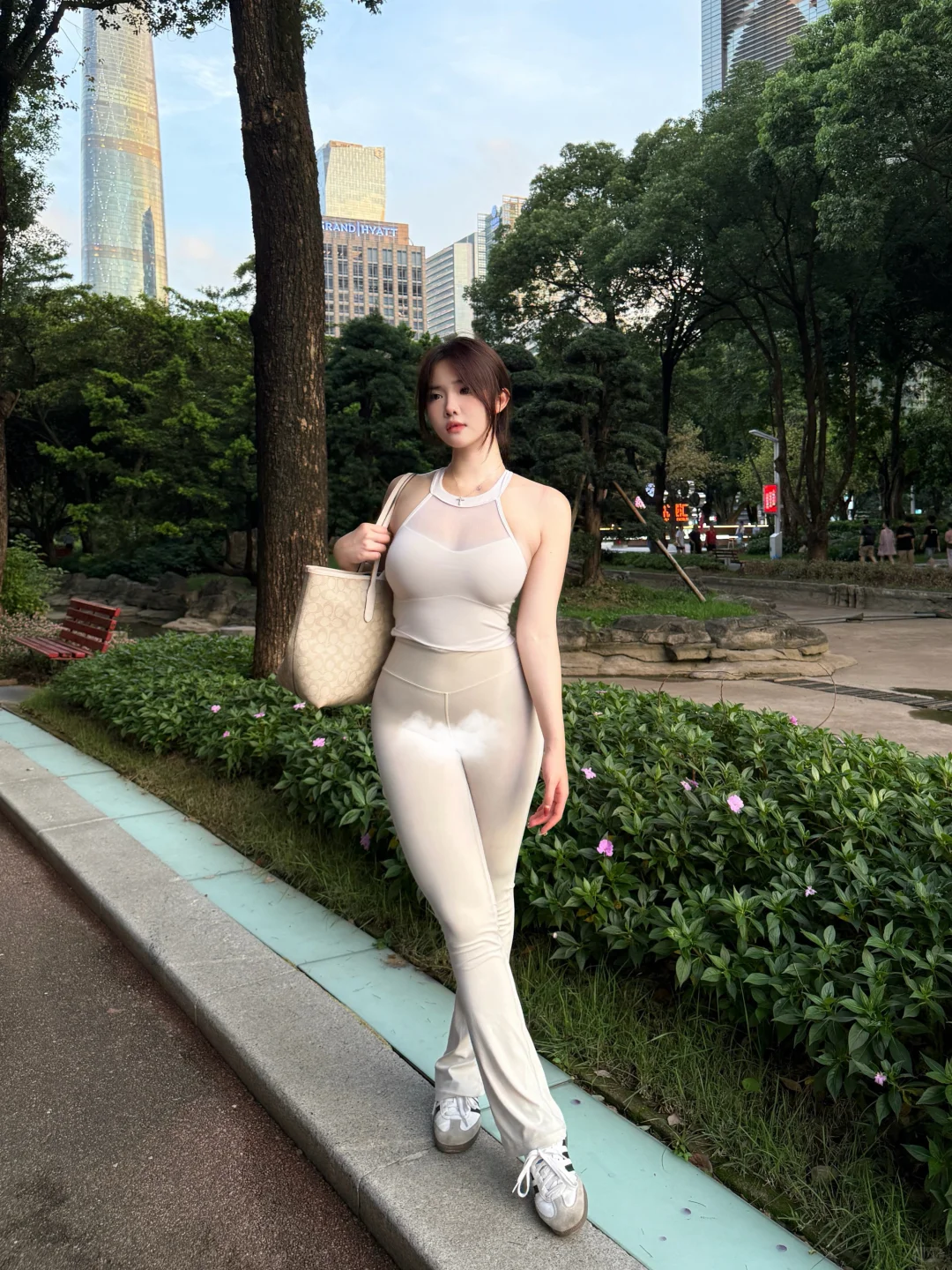 172，130｜健身两年，身材和颜值next level