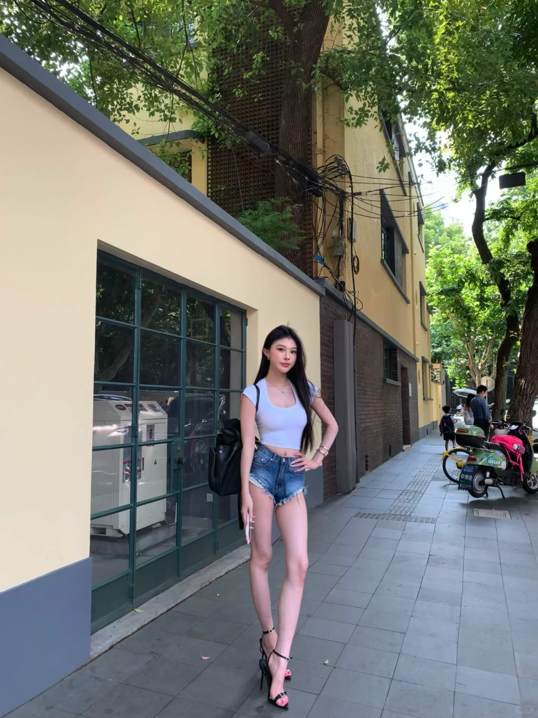 简单的穿搭最显身材