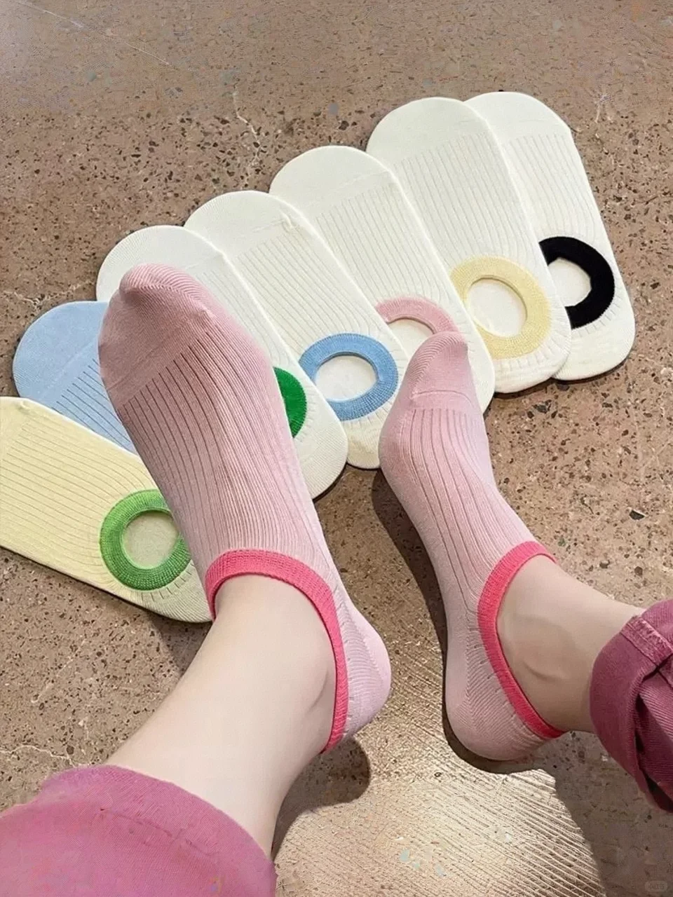 😍不掉跟的神仙袜子，🌈穿在脚上的无感体验