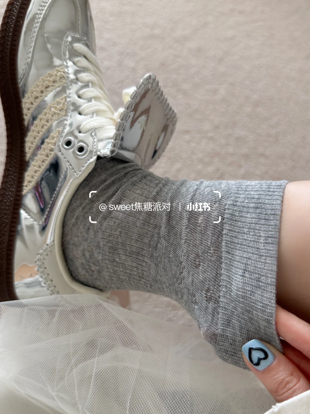 击中心巴！！谁懂啊这镂空小花月子袜~美晕惹