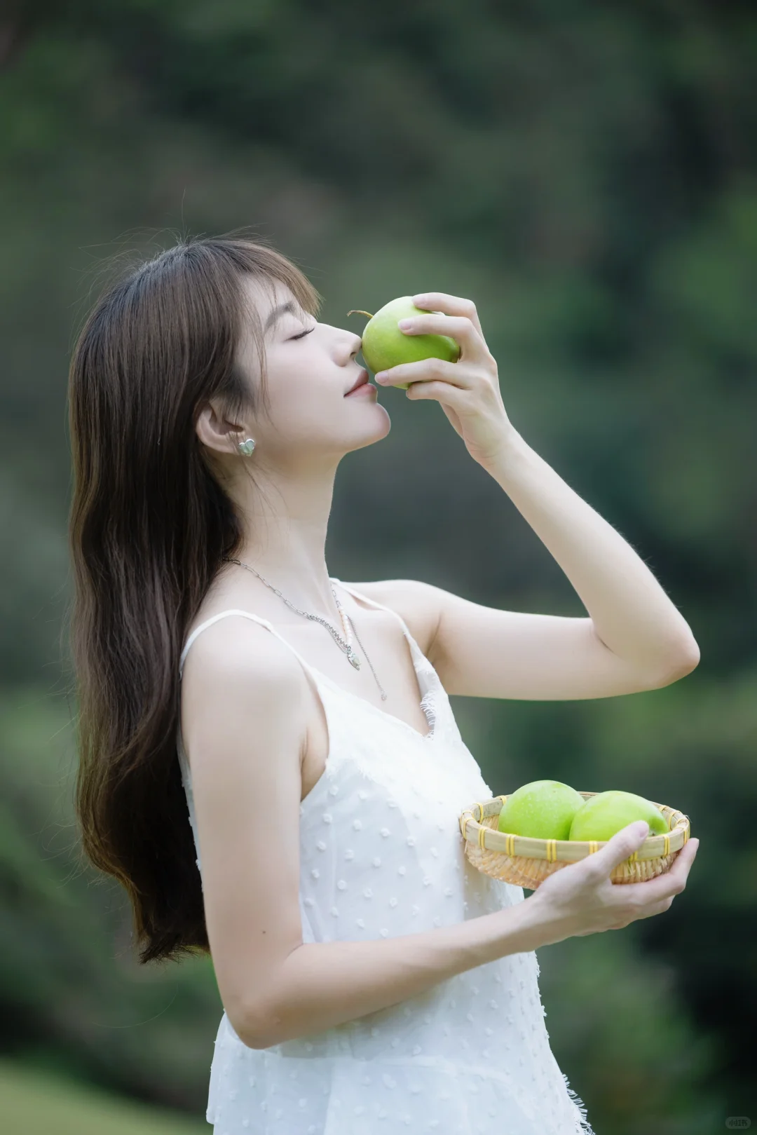 用一个青苹果开启一个夏天