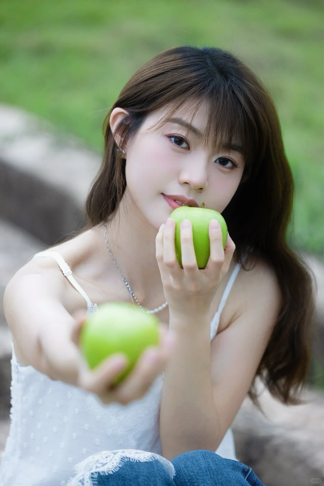 用一个青苹果开启一个夏天