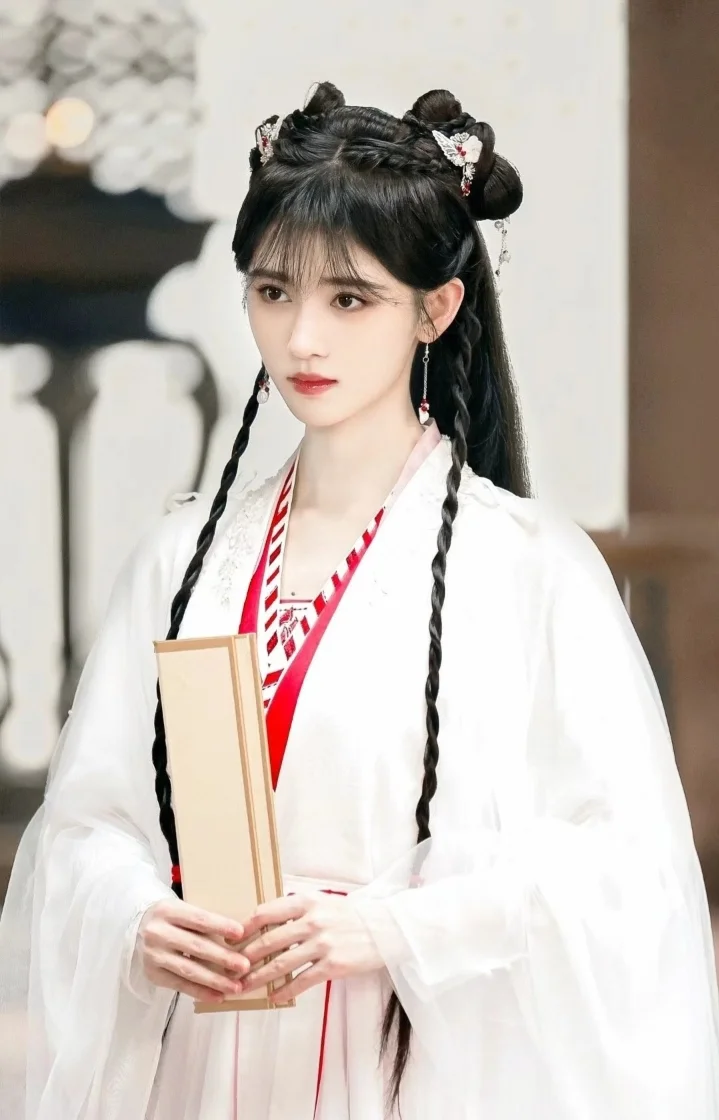 鞠婧祎好漂亮