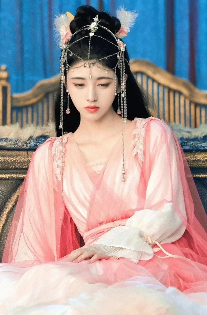 鞠婧祎好漂亮