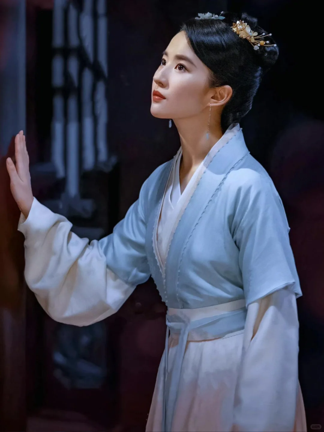 女明星蓝色古装