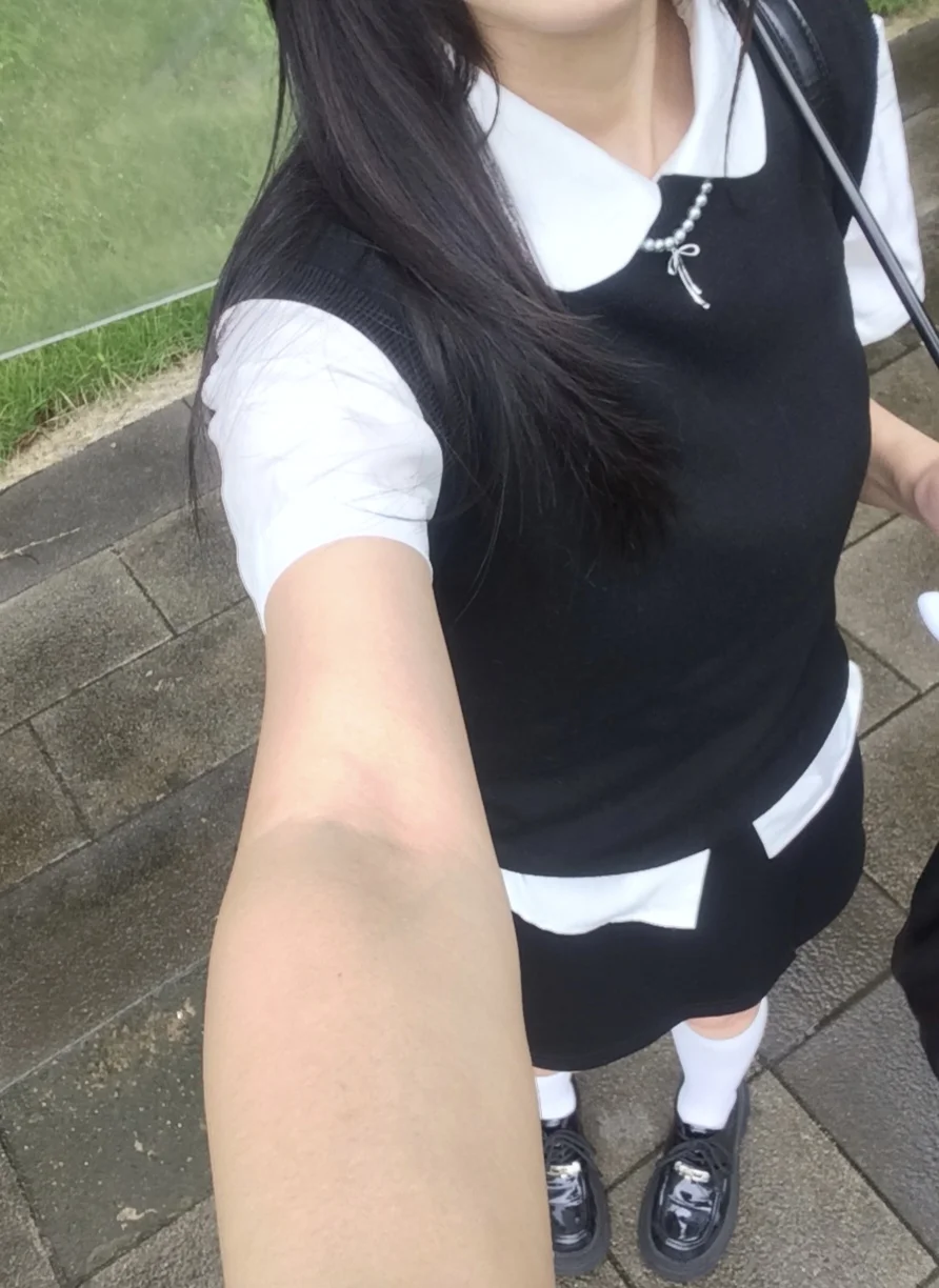 女大跟着模特学穿搭，面料版型说明白