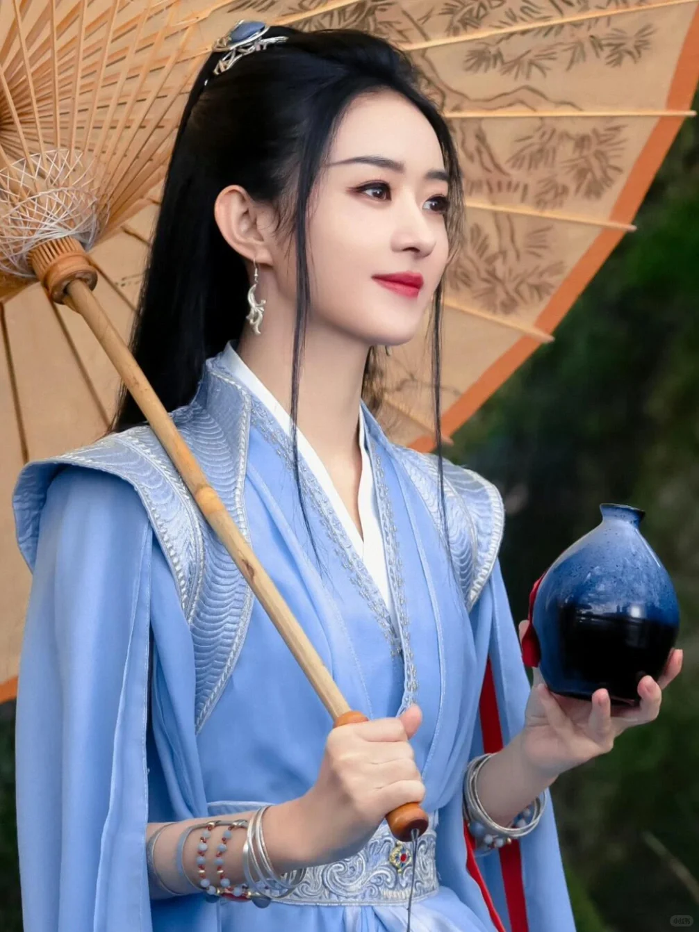 女明星蓝色古装