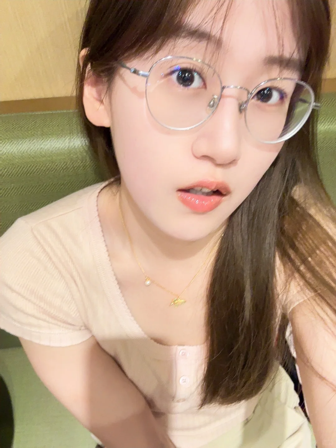 ins风格～眼镜女～甜妹～