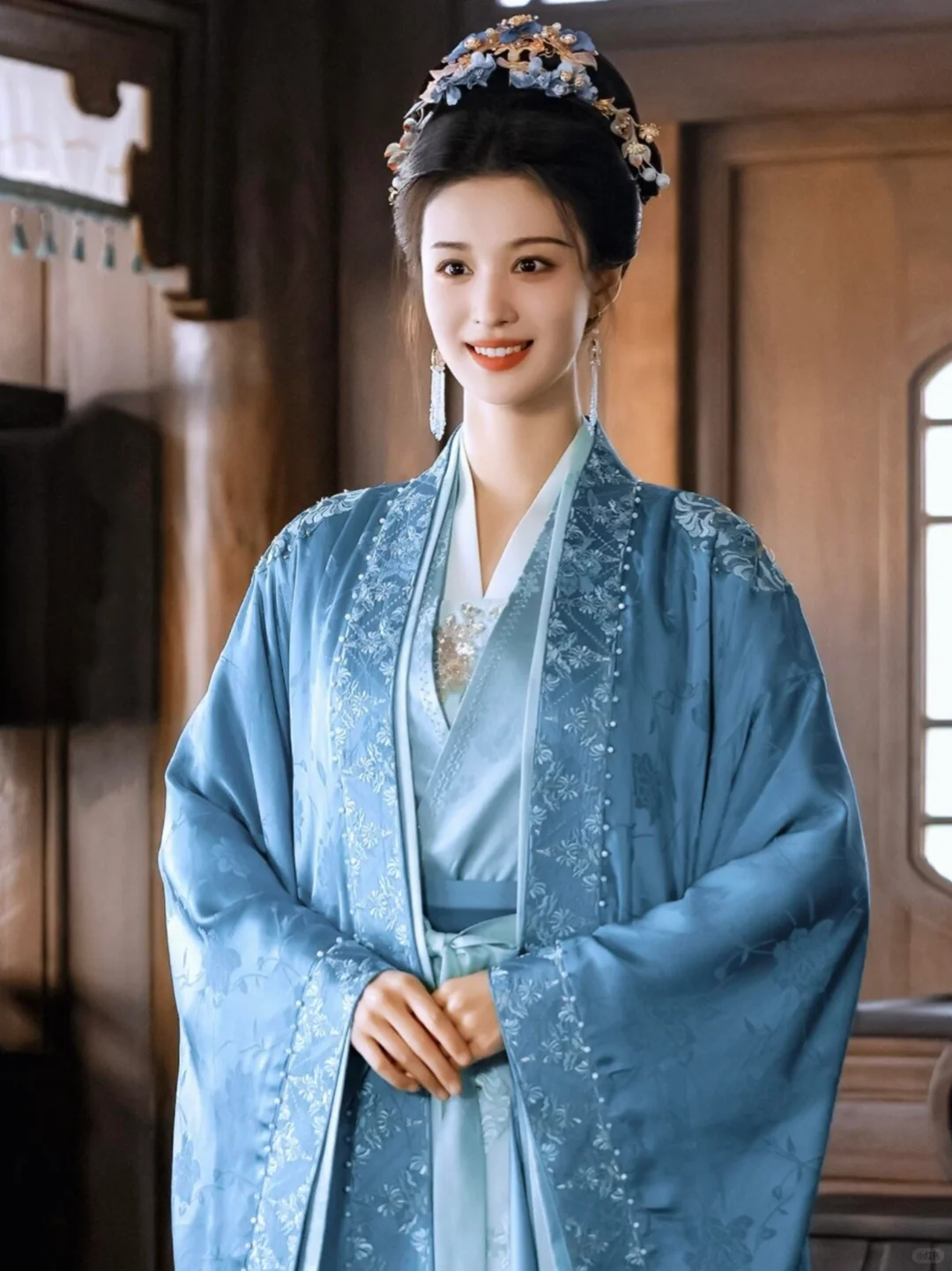女明星蓝色古装