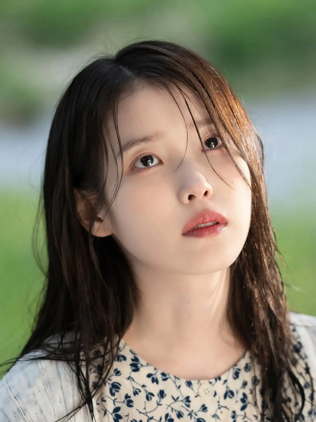 IU