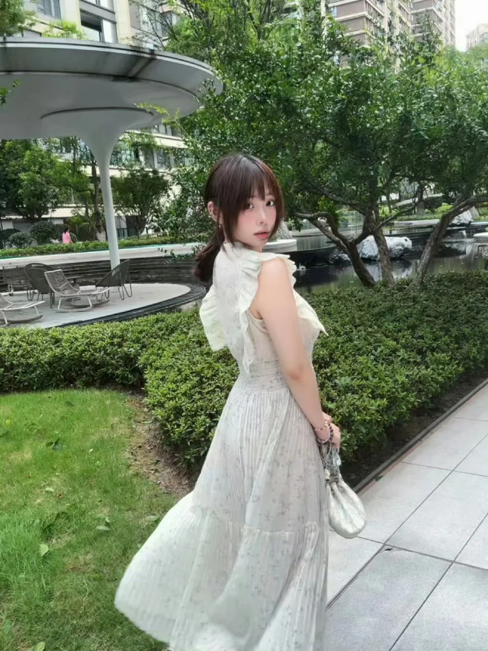 女生写真、女大，就是美不美
