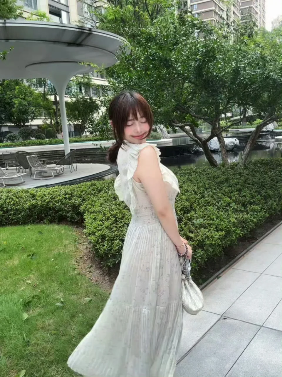 女生写真、女大，就是美不美