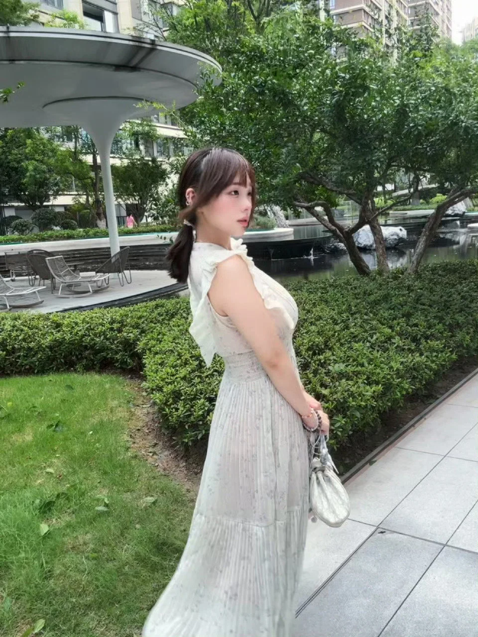 女生写真、女大，就是美不美