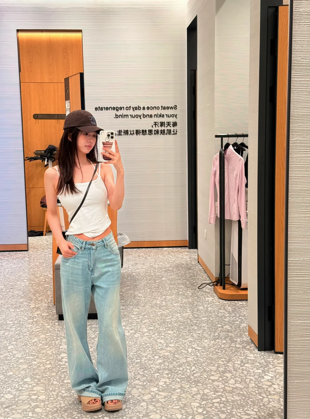 对镜🤳
