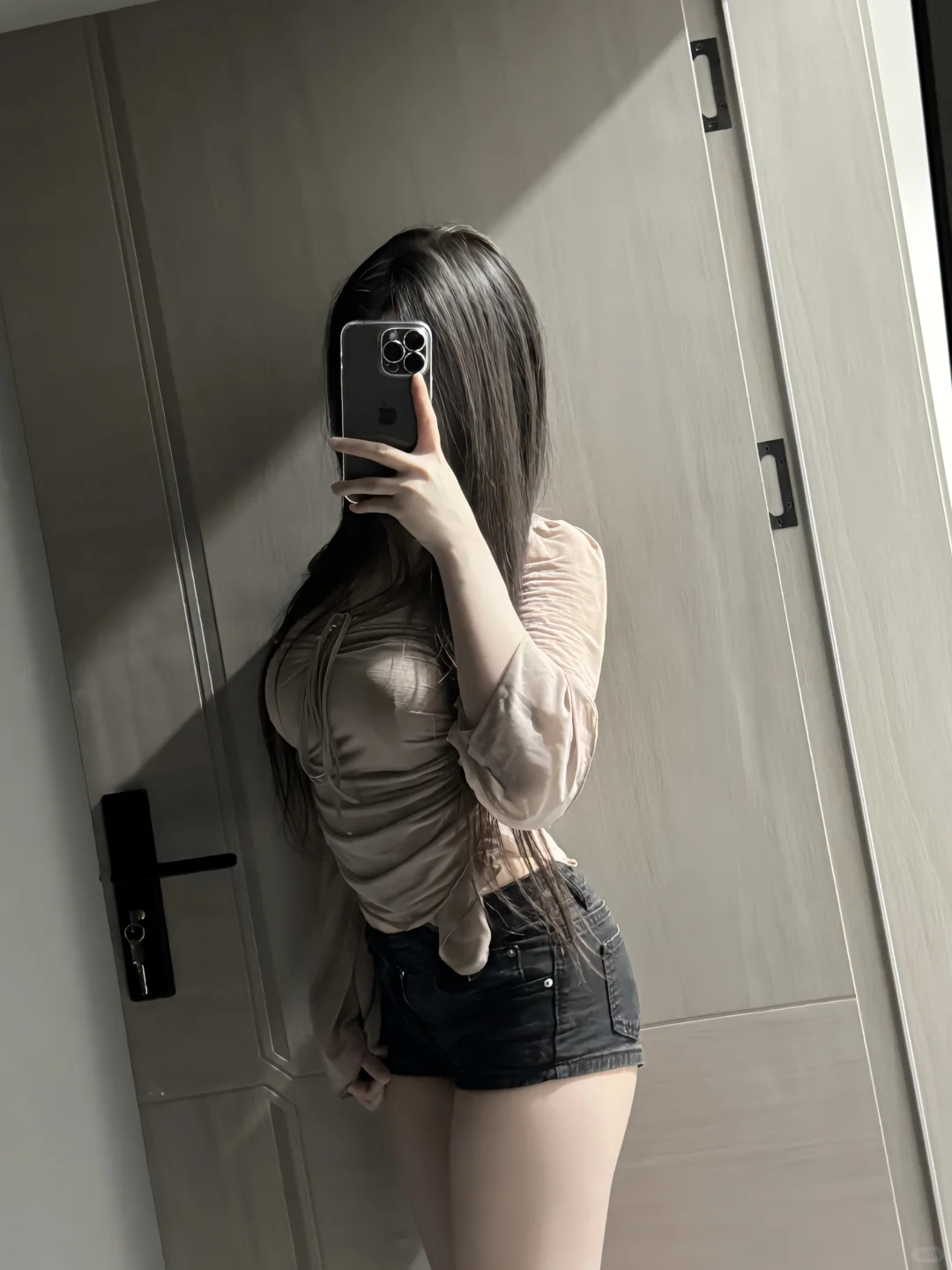 对镜自拍不露脸拍照