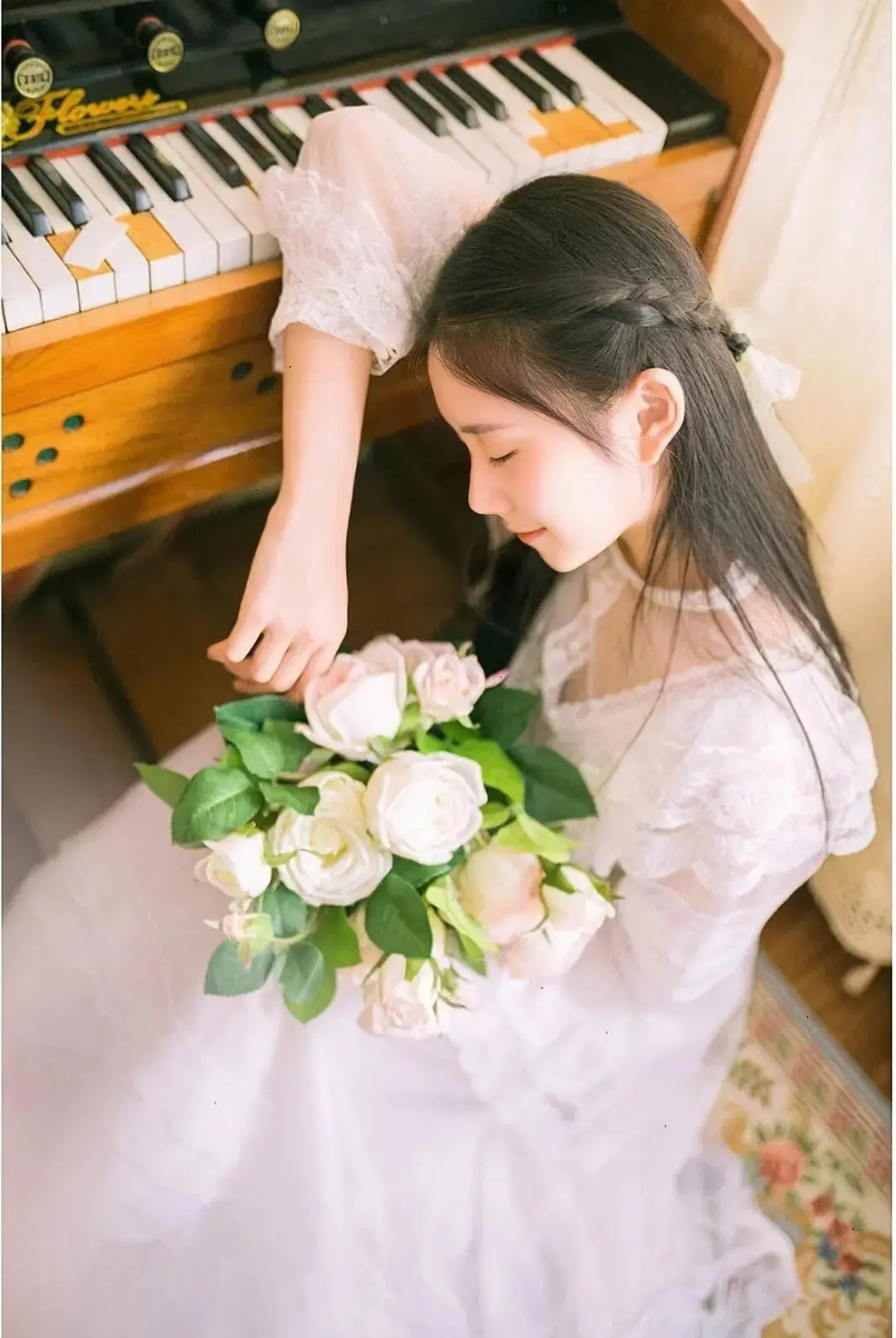 刘浩存/16岁存子写真照、萌图本兔