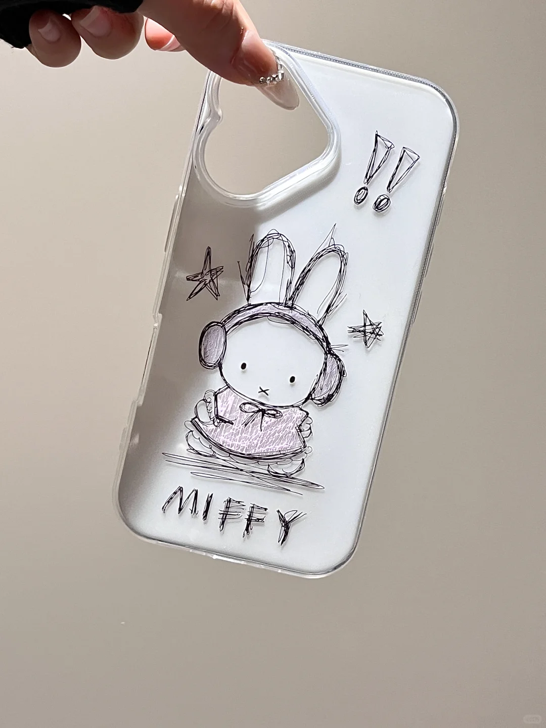 🧡🧡iPhone16的镜框是爱心形的哎！！🐰