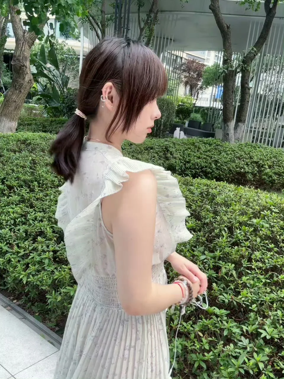 女生写真、女大，就是美不美