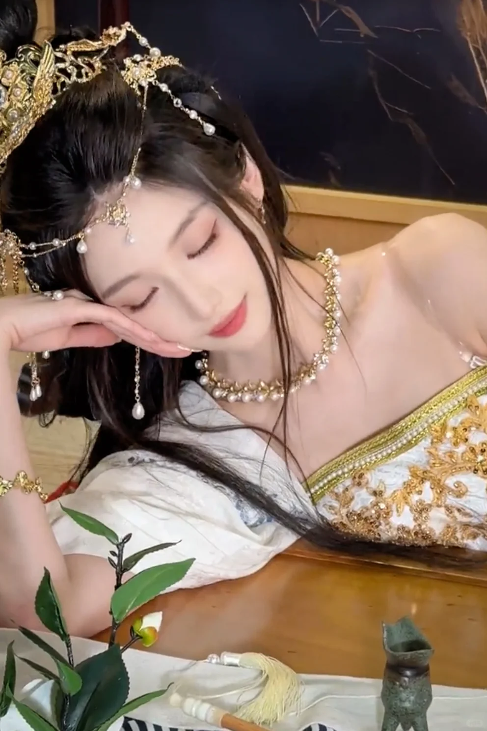 十年超模无问津，一入国漫杀四方