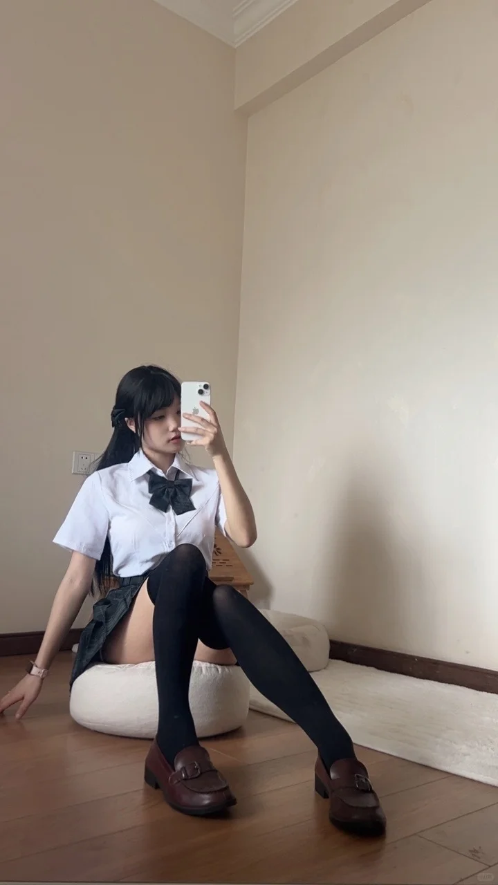 豆包ai生成的jk制服女生也太逼真
