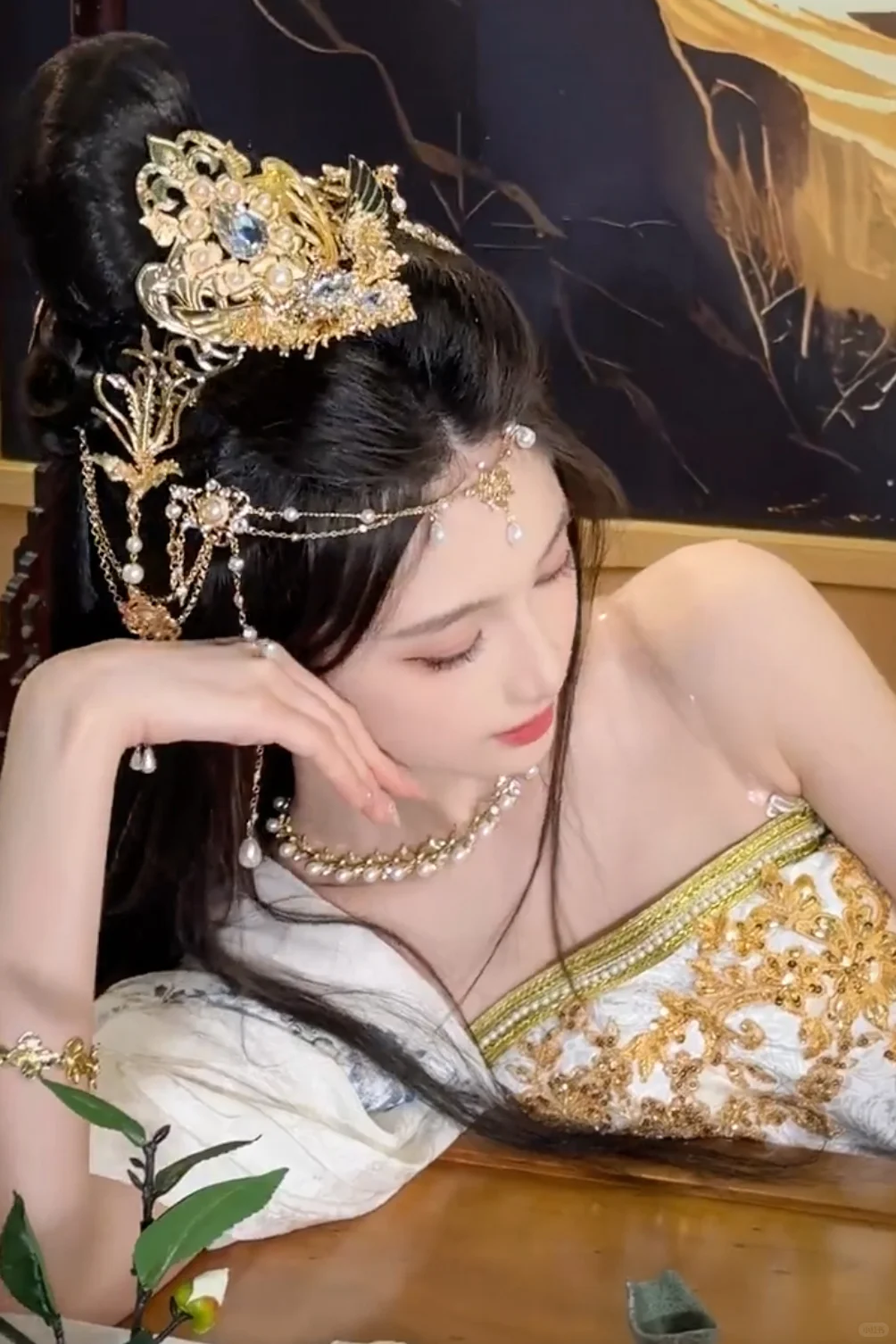 十年超模无问津，一入国漫杀四方