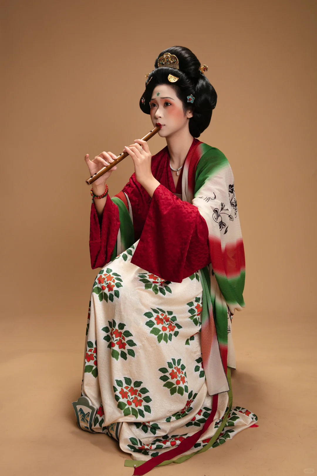 请大家来帮我给《宫乐图》的娘娘们对号入座