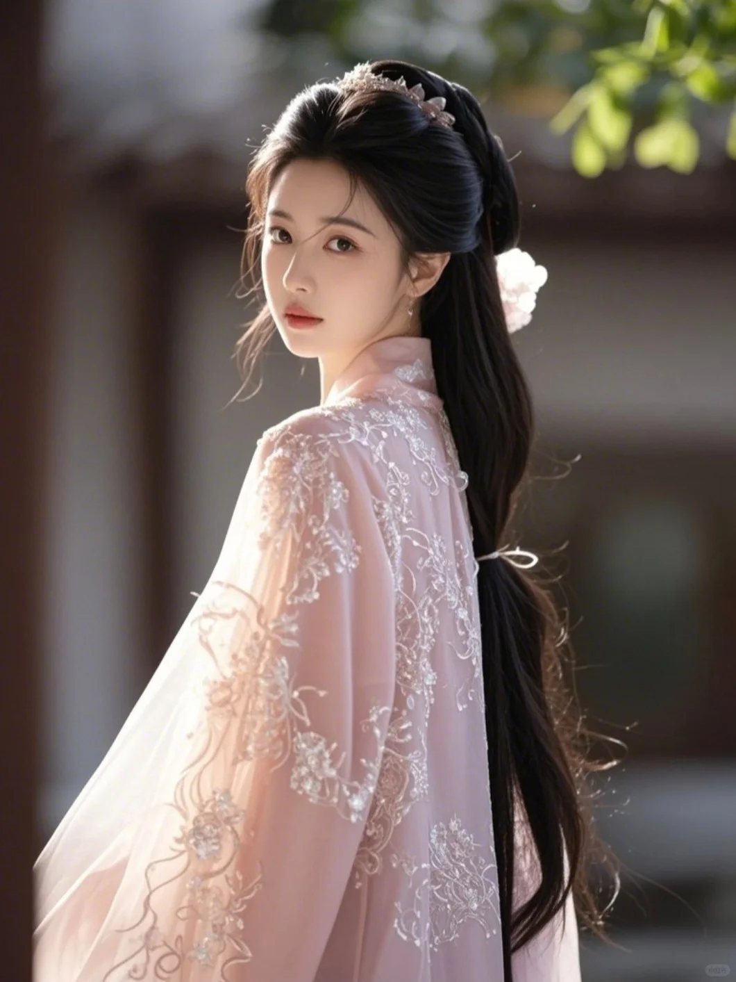 《流光溢彩的汉服诗篇》
