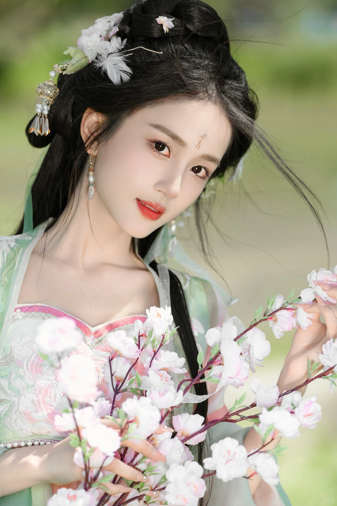 海天霞| 齐胸襦裙穿出东方微醺感🌺