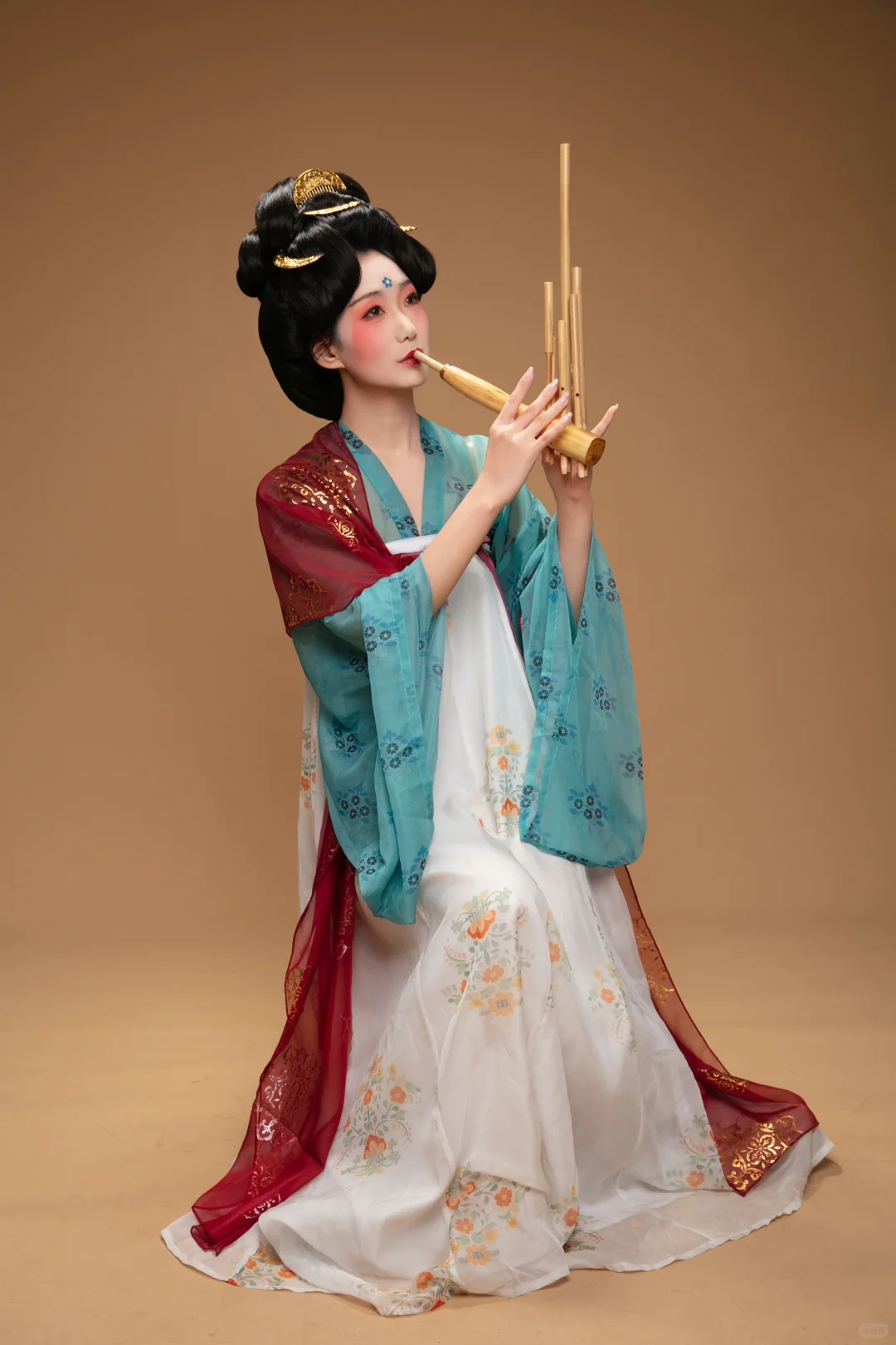 请大家来帮我给《宫乐图》的娘娘们对号入座
