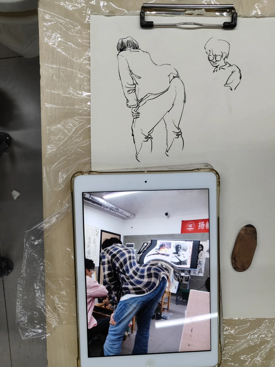 扭动的模特及透视