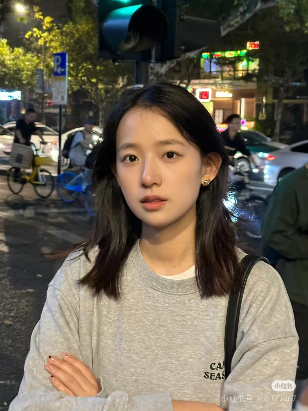 漂亮甜妹