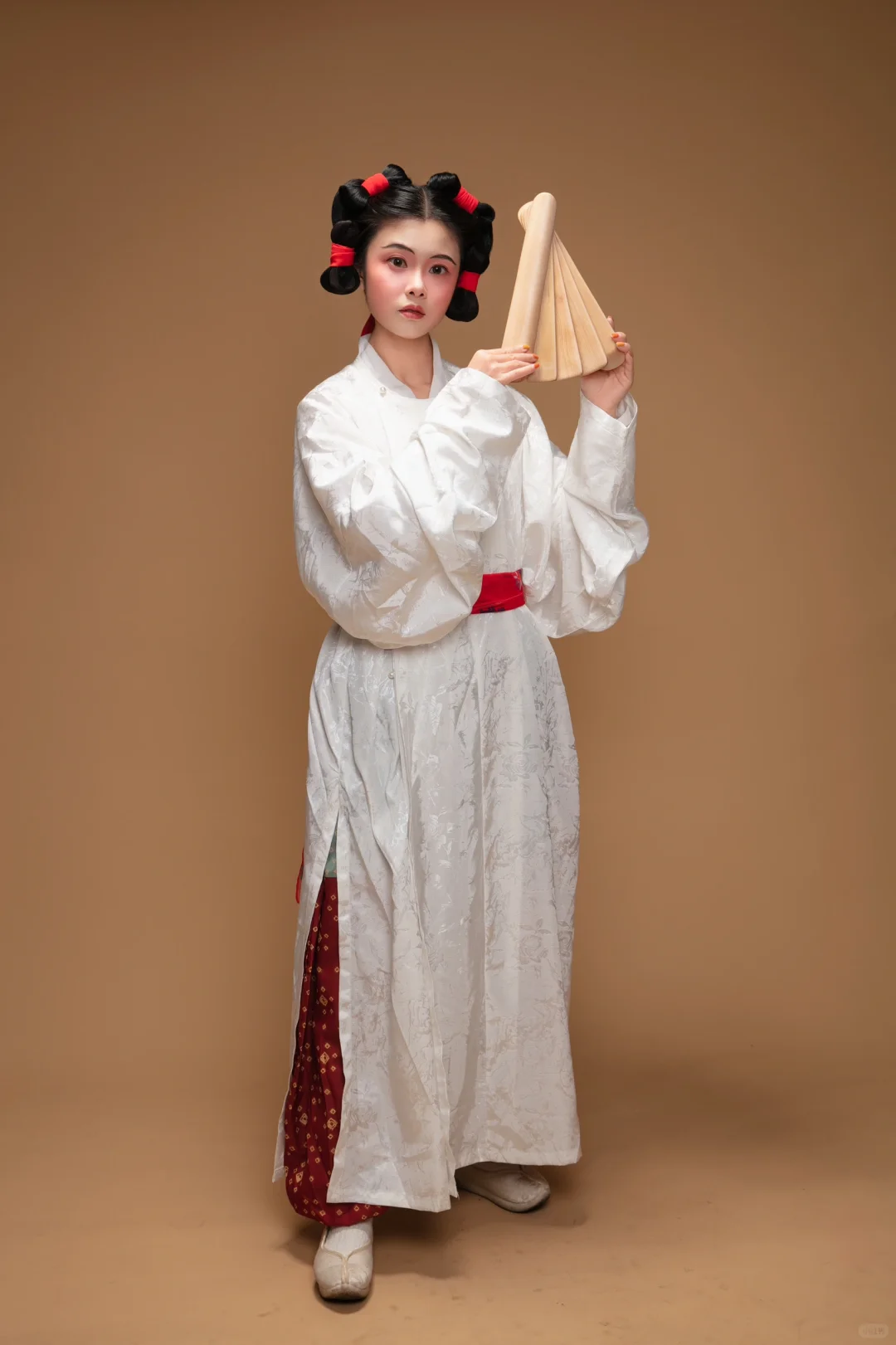 请大家来帮我给《宫乐图》的娘娘们对号入座