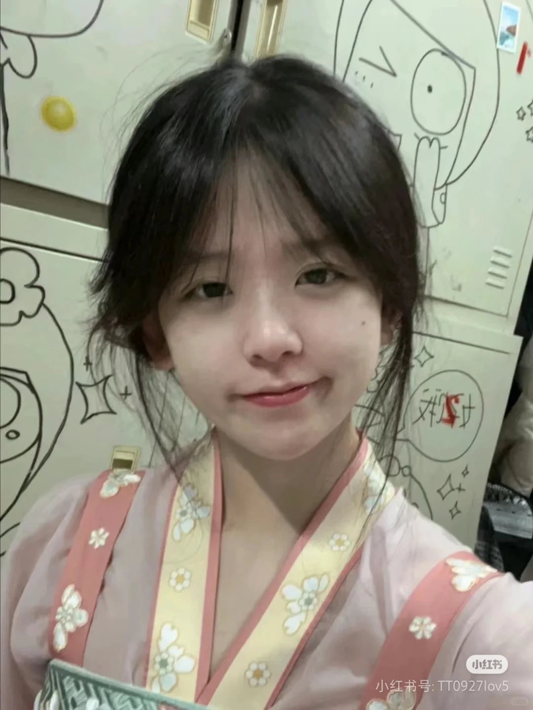 漂亮甜妹