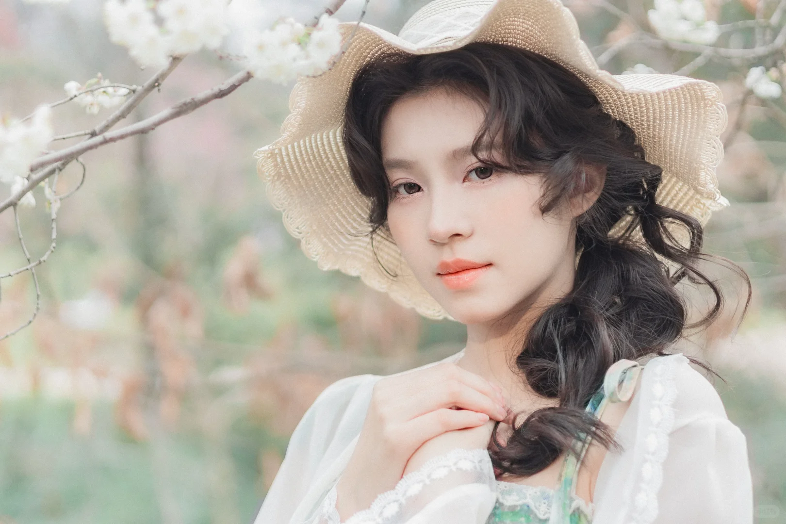 美到失语的法式复古写真👑