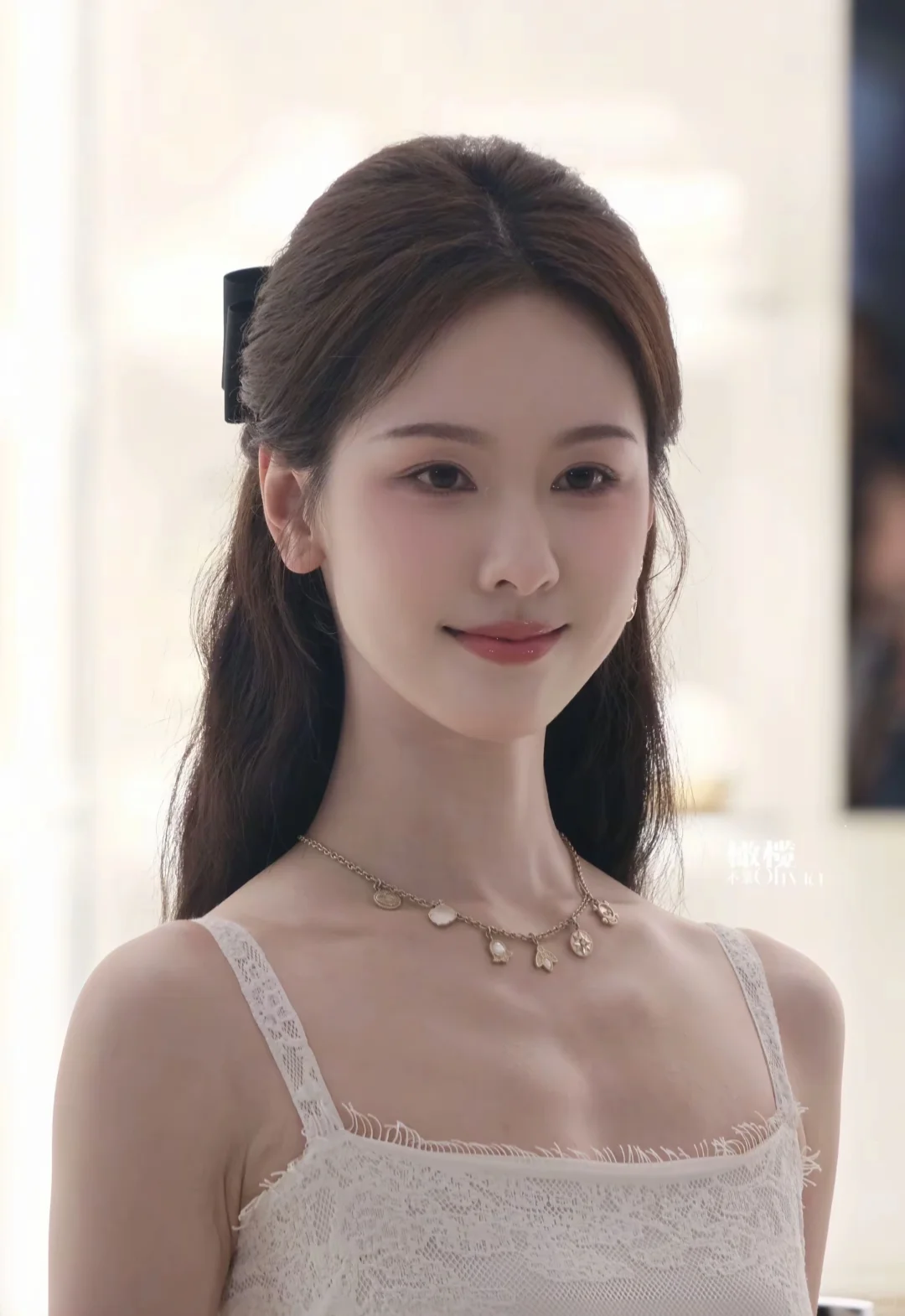 陈都灵冷艳大美女
