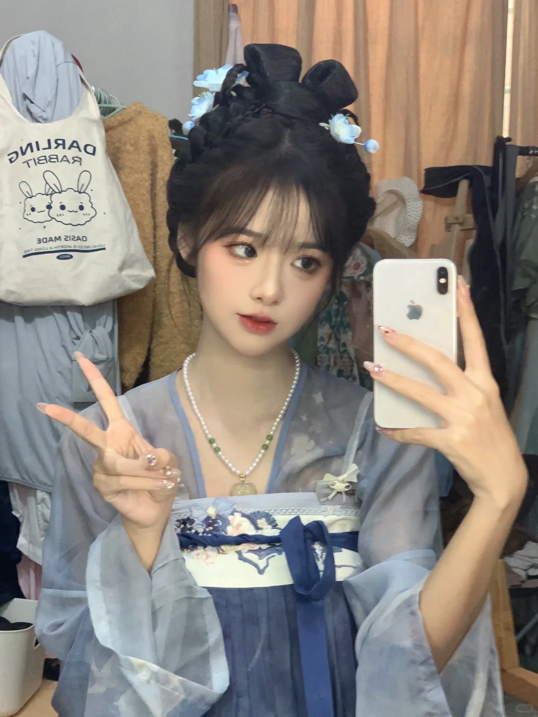 “全京城里，我算好看的小女娘吗？”