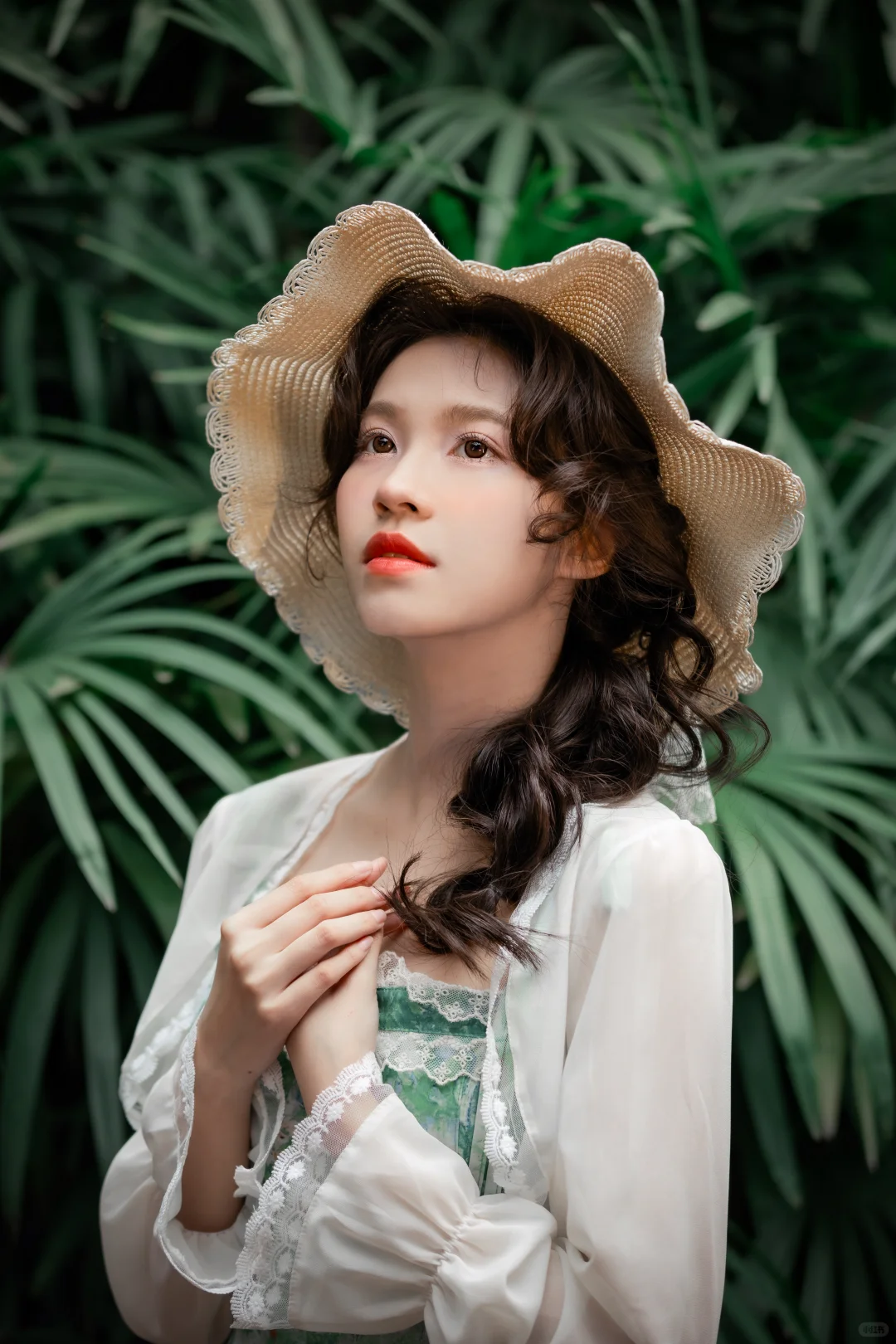 美到失语的法式复古写真👑