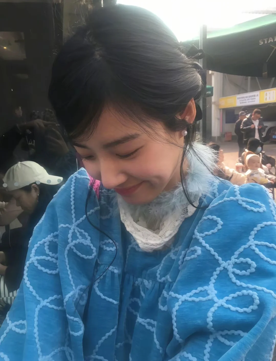 噜昱晓温柔且自由的美女