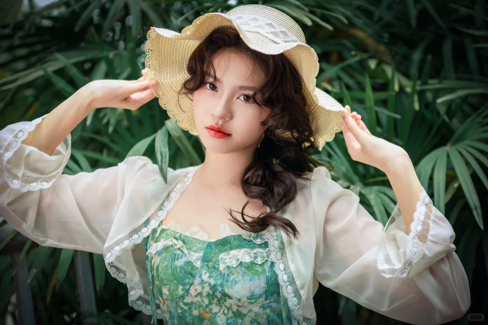 美到失语的法式复古写真👑