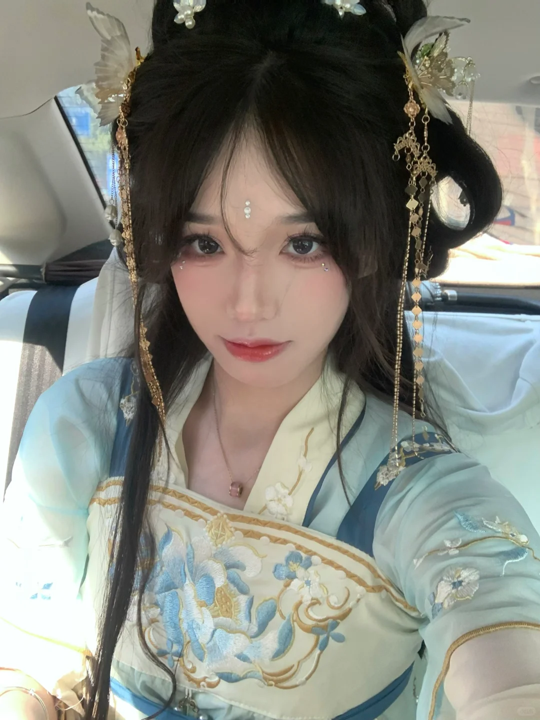总要穿次汉服吧