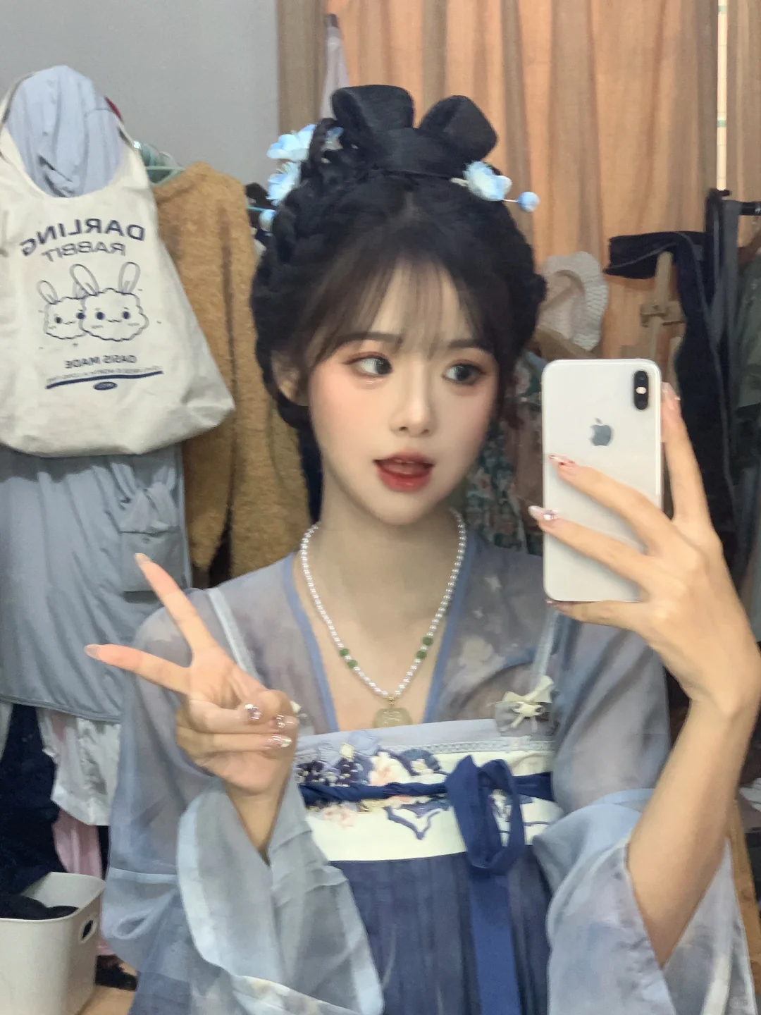 “全京城里，我算好看的小女娘吗？”