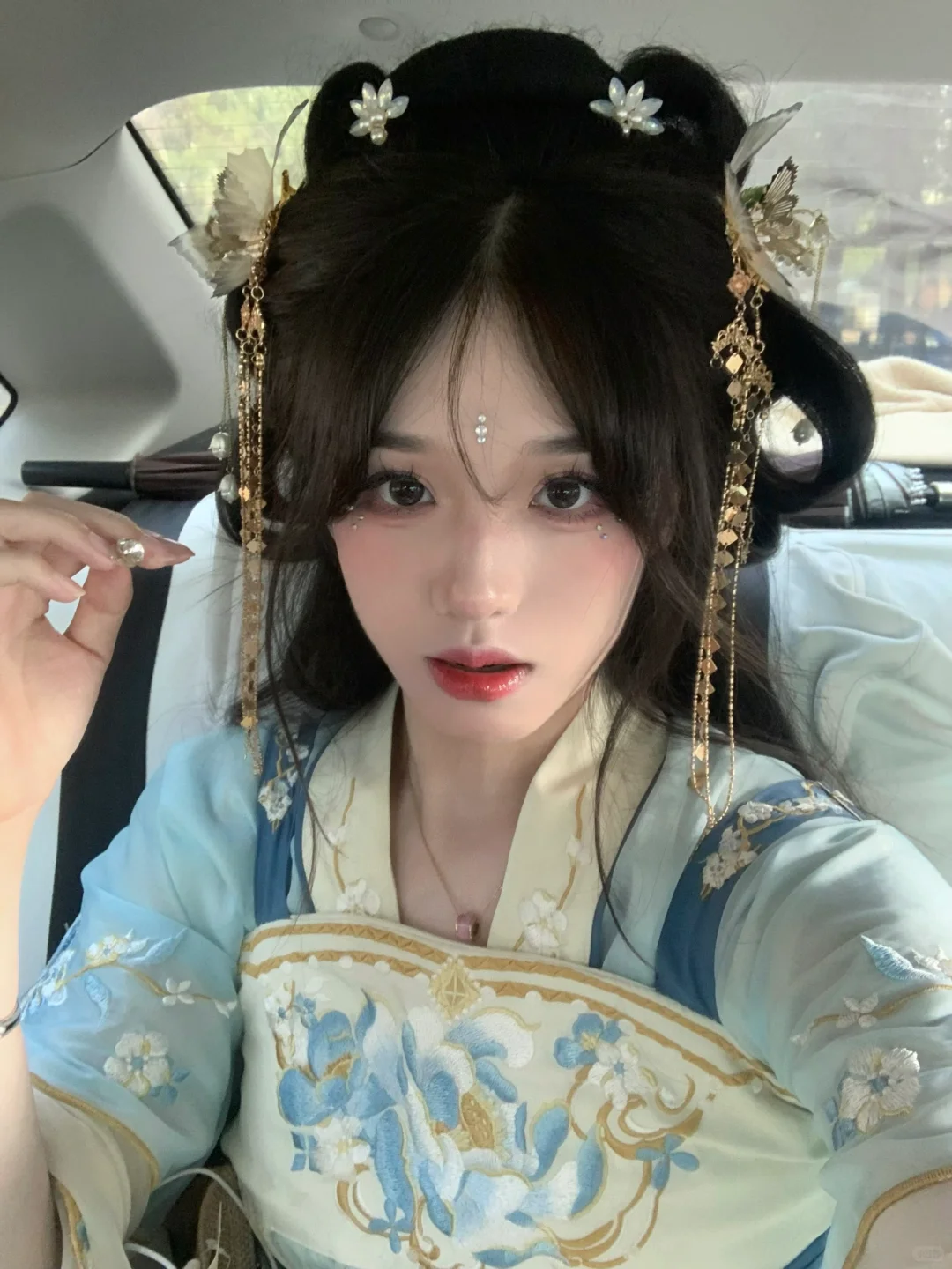 总要穿次汉服吧