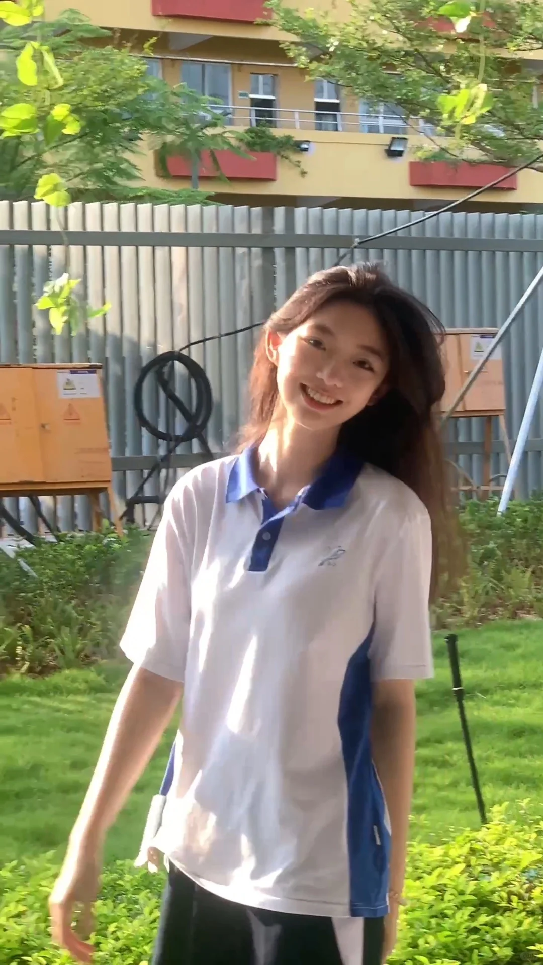 漂亮的不是我 是18岁