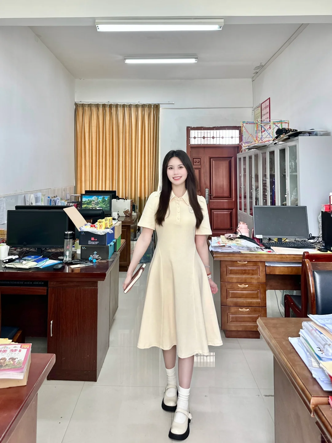 春天~明媚女教师！💐